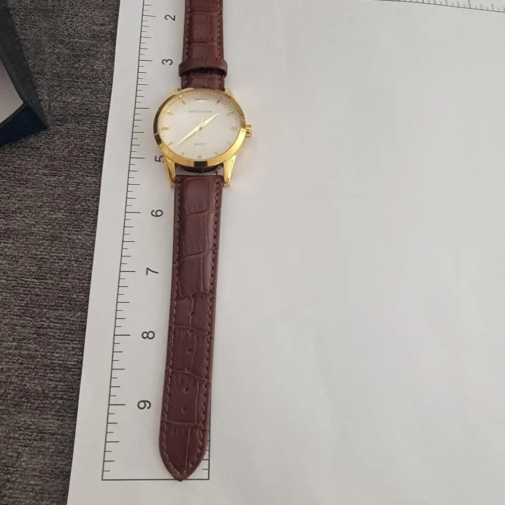 Vintage Brigada Quartz Mens Dress Watch Gold Case White Dial Brown Leather Strap